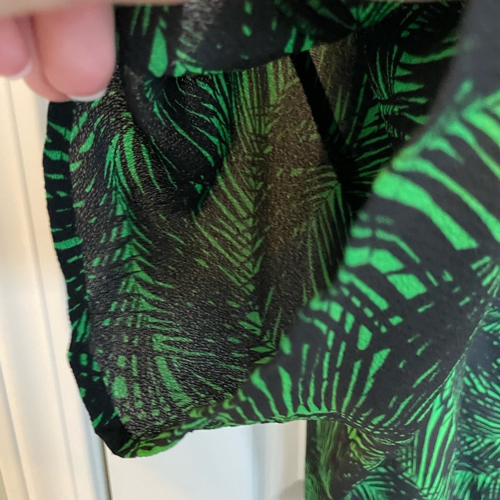 Michael Kors small tropical palms top green black EUC - Picture 5 of 8